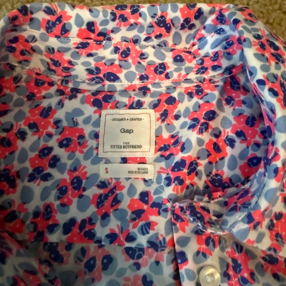 GAP Pink and Blue Button Down Shirt Floral Design - Picture 4 of 7